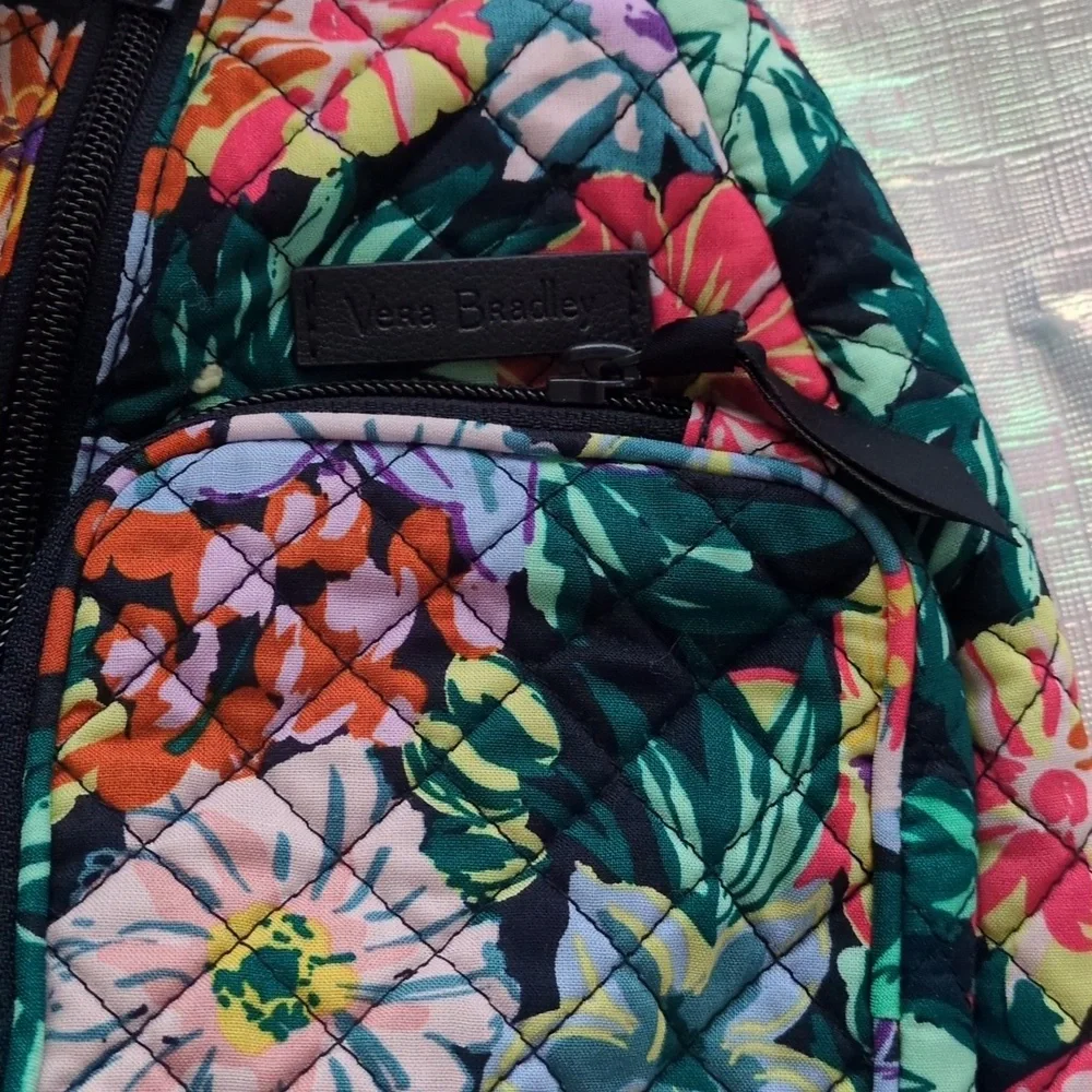 Vera Bradley Floral Quilted Sling Bag NWOT - Picture 2 of 6